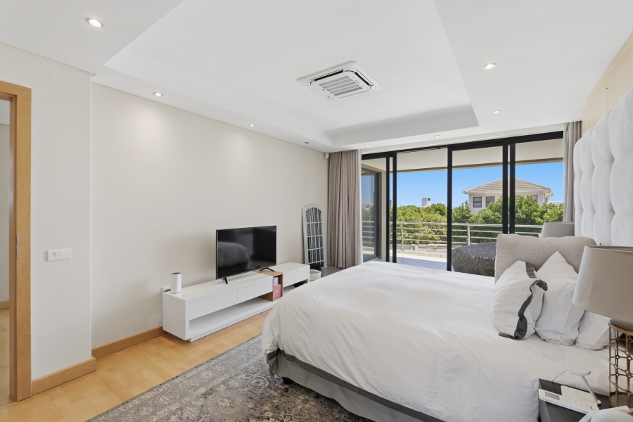 To Let 3 Bedroom Property for Rent in Sunset Links Western Cape